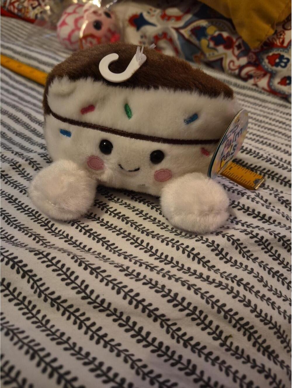 Aurora World Plush - Palm Pals - SPINKLES CAKE SLICE (5 inch) - New Stuffed Toy